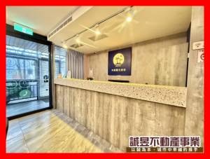 誠昱/河樂廣場輕屋齡電梯.